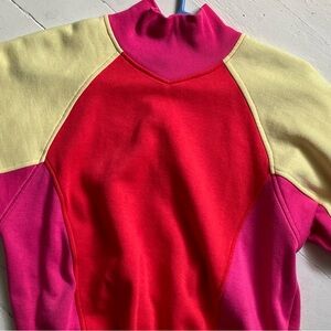1980s Vintage Red and Pink Women's Sweatshirt